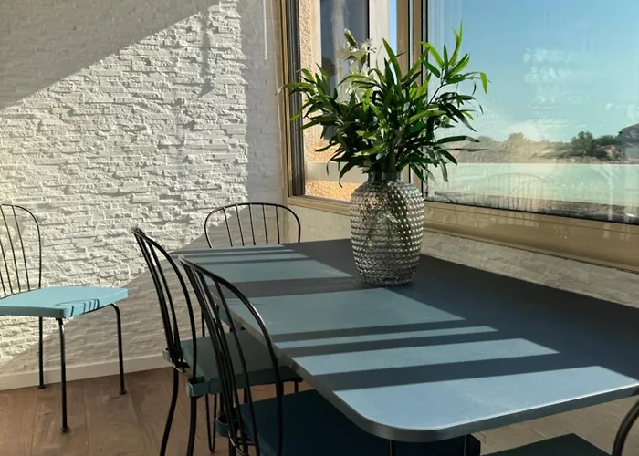 Appartement T2 Parking Privé, Centre, Et Gare *